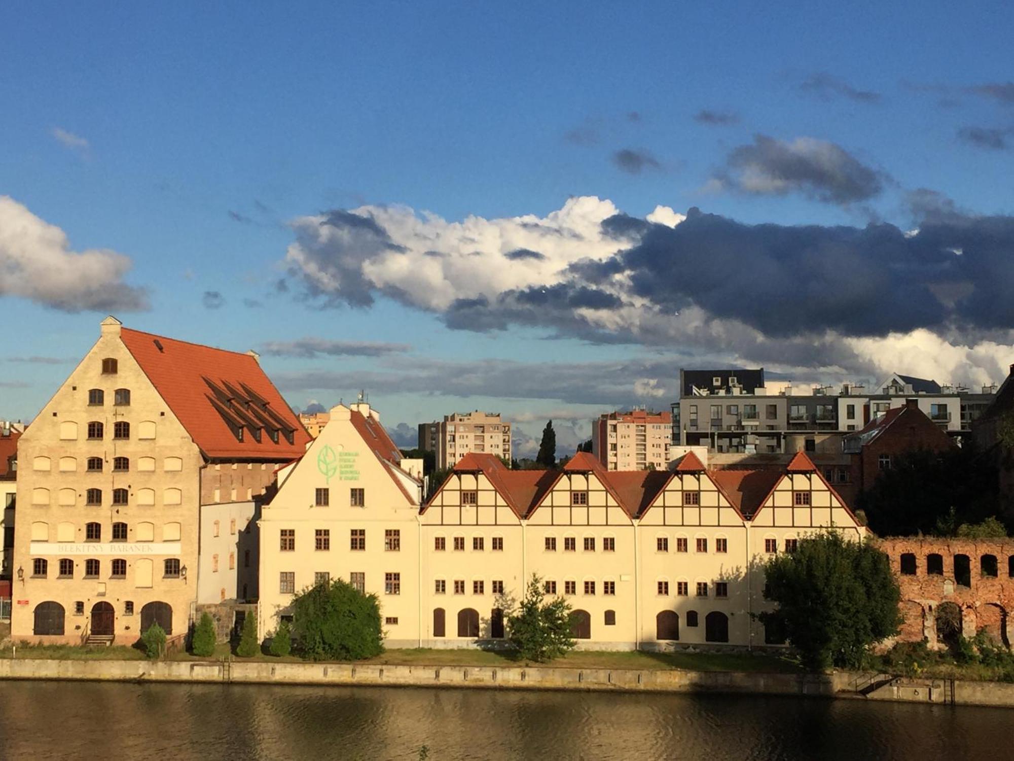 Hello Apartments Amazing River View 4 Bedrooms & Balcony 그단스크 외부 사진
